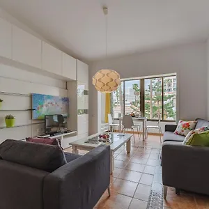 Apartment Near The Ocean And Sun Terrace, Playa de las Americas (Tenerife)